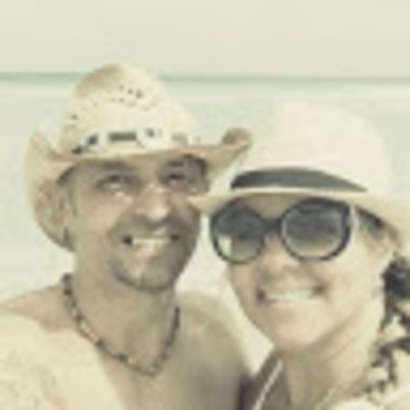 Meet your Posher, Eryn - Picture 1 of 1